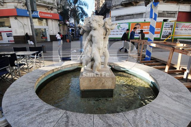 Analizan la opción de relocalizar la fuente de Los Niños Cazadores