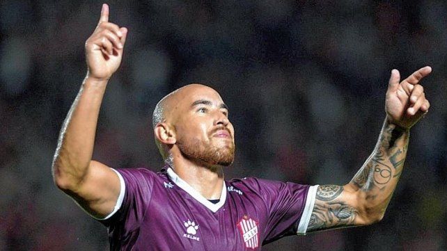 Arias, pretendido por Colón, seguiría su carrera en Chile