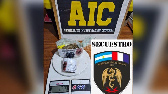 Llevaba droga, se puso nervioso con la presencia policial y quedo al descubierto