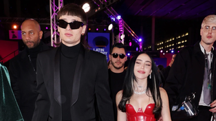 Nicki Nicole y Peso Pluma llegaron juntos a la ceremonia de los Latin Grammy en España.
