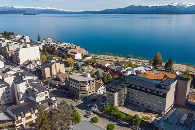 Imagen del Hampton by Hilton Bariloche en la web de Argenway.