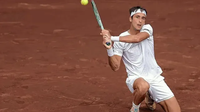 Etcheverry estuvo a la altura, pero perdió con Alcaraz y quedó fuera de Montecarlo