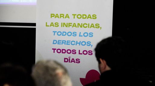 Ley Ema: Santa Fe puede ser la primera provincia con una ley contra la violencia digital en escuelas
