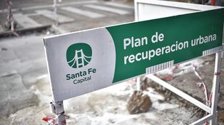Trabajos de bacheo en la ciudad de Santa Fe