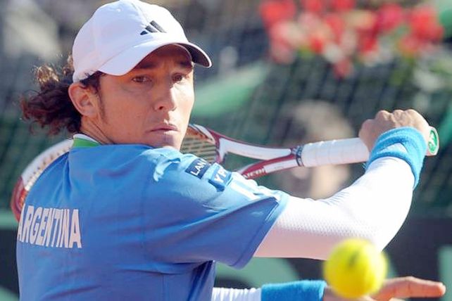 Mónaco dio el batacazo ante Ferrer y es finalista del ATP de Valencia