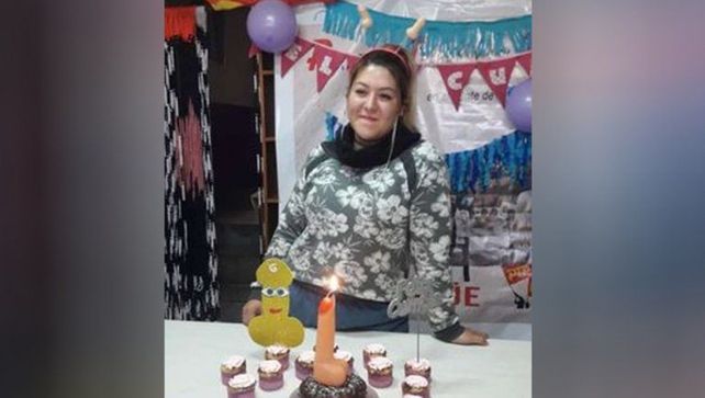 Una candidata a concejala festejó un cumpleaños con juguetes sexuales en un merendero