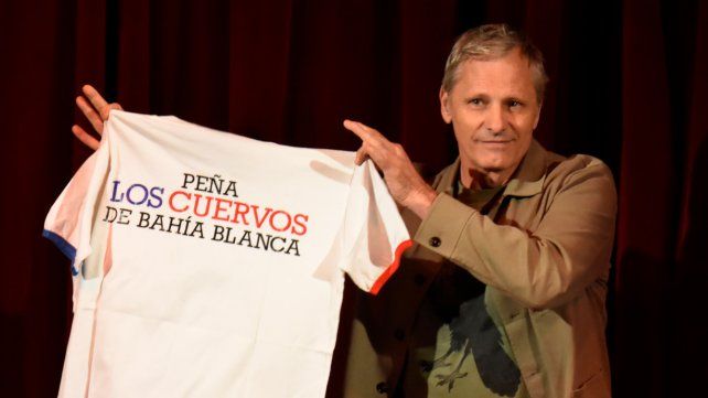 Aragorn en Bahía Blanca: Viggo Mortensen presentó su libro de poemas