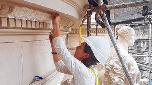 La misión de restaurar el patrimonio arquitectónico