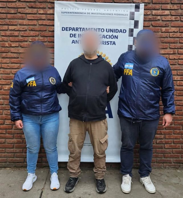 El hombre demorado por causas antisemitas en Rosario.