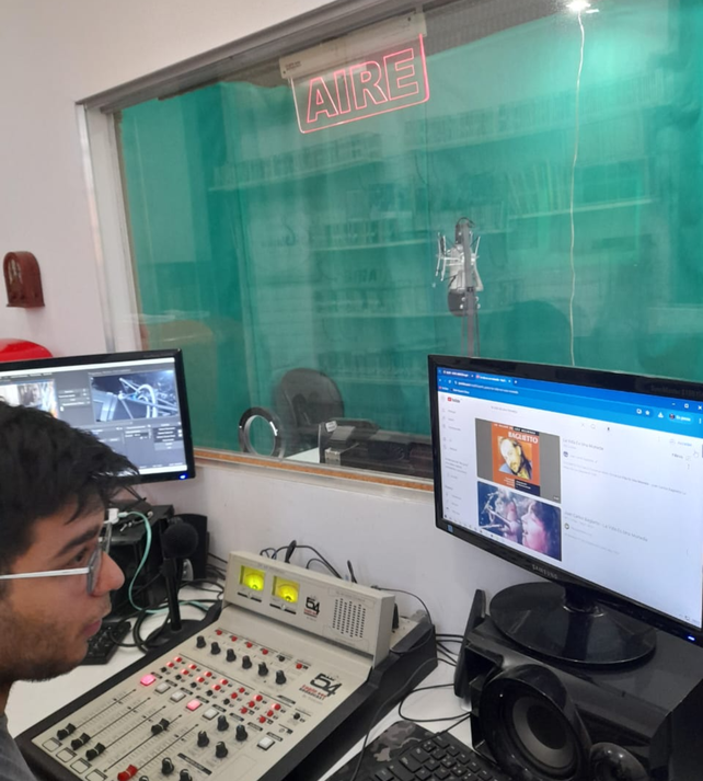 Distinguen a Radio Clásica por sus 32 años de difusión del arte de Rosario