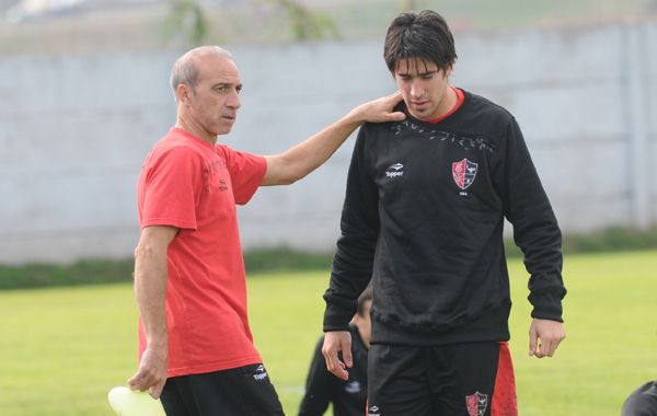 Newells: Pablo Pérez se perdería el partido del domingo en ...