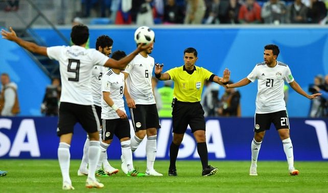 El polémico Enrique Cáceres será el árbitro del partido entre Colón y el San Pablo