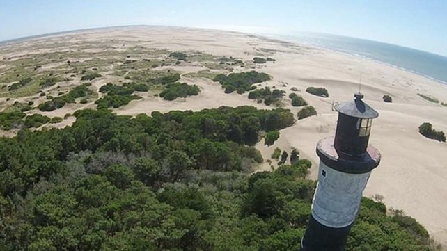 Belleza. Las imponentes playas de la zona del faro Querandí.