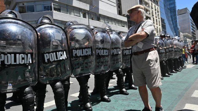 Manifestantes detenidos tras la protesta convocada por CGT