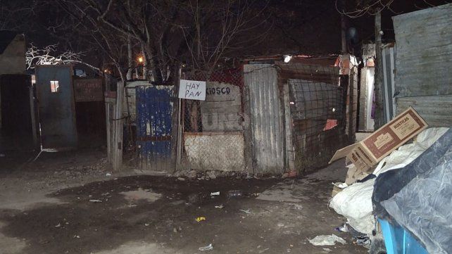 Cuatro pistoleros ejecutaron en un pasillo en Granaderos a Caballo y Marcos Paz