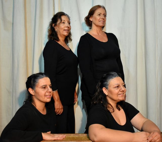 “La edad de la ciruela”, con texto de Vargas interpretado por Mónica Toquero, Gisela Bernardini, Ebelyn Rita y Marichi Bernard, bajo la dirección de Christian Alvarez.