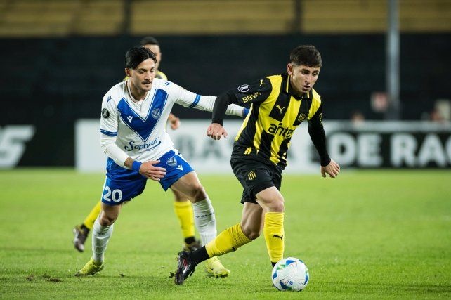 Vélez igualó ante Peñarol.