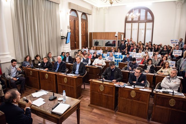 Esta reunión surge como respuesta a la inquietud de muchos paranaenses y por eso es necesario el debate