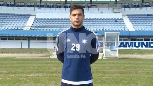 El centrodelantero santafesino Mauro Dalla Costa viene de tener una buena temporada en el ascenso de Portugal.