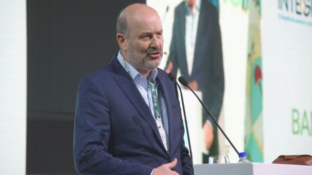 Federico Sturzenegger prometió a los empresarios que la reforma laboral que se reglamenterá esta semana les permitirá diseñar su propio régimen de cese laboral&nbsp;
