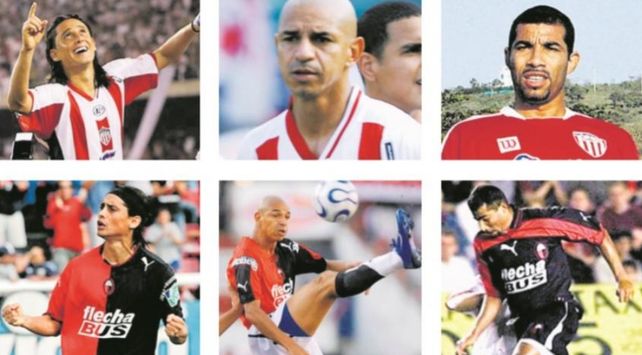 Con las dos camisetas: Giovanni, Totono y Mina Polo