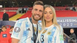 Nicolás Tagliafico junto a su novia Carolina Calvagni, con quien se casará en los próximos días.