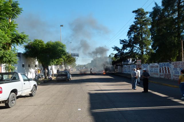 Personal de Asoem reclama en las calles