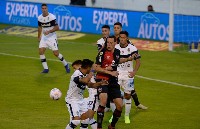 Newells perdió jugando mal y en esta ocasión la fuerza de voluntad no le alcanzó