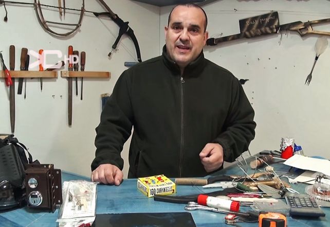 Los tutoriales eran famosos en YouTube porque enseñaban a fabricar armas caseras.