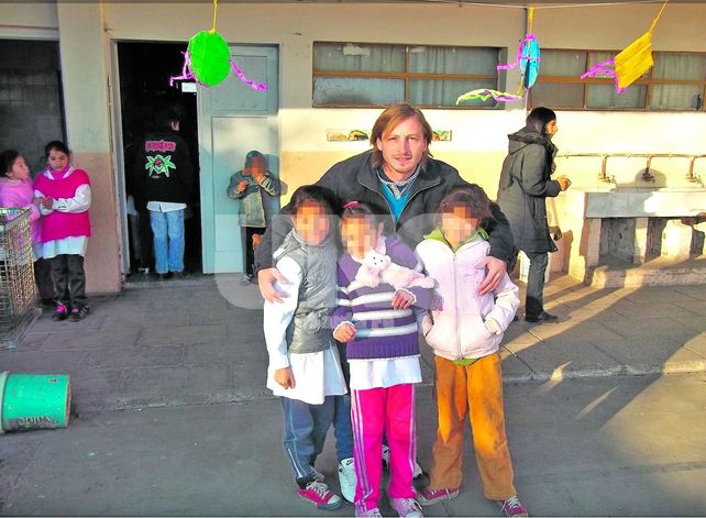 Con los chicos. El gringo