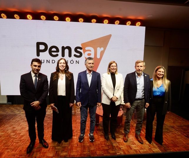 Mauricio Macri se mostró junto a los principales dirigentes del PRO.