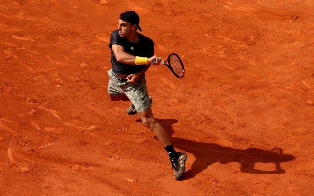 Cerúndolo, a paso firme en su debut en el Masters de Montecarlo