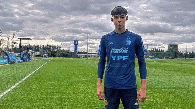 Unión se mostró orgulloso de contar con el juvenil arquero Juan Kuverling convocado a la Selección Argentina Sub 16.