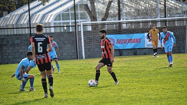 Brian Nievas fue titular en Patronato