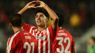 Estudiantes estiró su paternidad con una goleada frente a Gimnasia