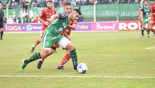 Sarmiento se metió en semifinales con mucho sufrimiento