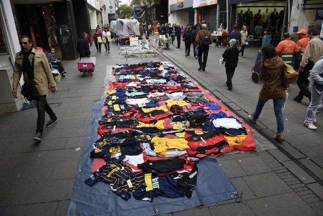 Sobre el piso. En cada paro de los municipales
