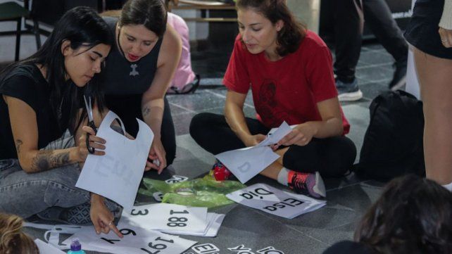 Un referente libertario subió un video para denunciar adoctrinamiento en facultades de Paraná. Los estudiantes dieron su versión de los hechos
