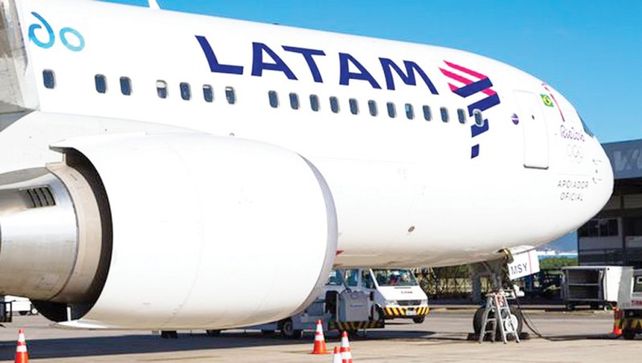Paro de pilotos de Latam desde el mediodía por incumplimientos salariales