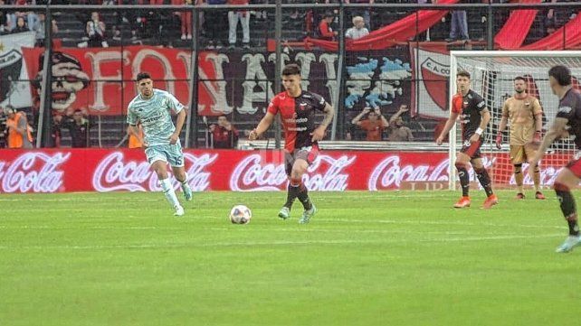 Colón, ¿piensa en repatriar a un volante que integró el plantel del descenso?