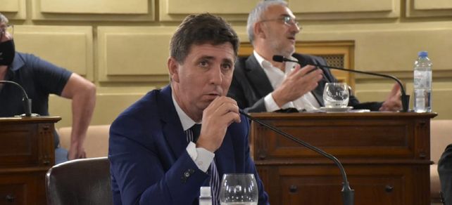 El senador Rubén Pirola, emergente de un nuevo tiempo en la Cámara alta santafesina. 