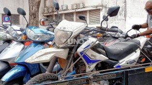 Alarmante número de motos retenidas por diversas infracciones en la ciudad de Santa Fe durante los primeros cuatro meses de 2025.