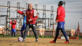 Sebastián Méndez tiene definido los once de Unión para recibir este sábado a Lanús.