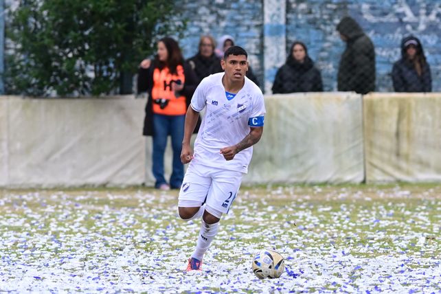 Argentino. Diego Ramírez se lesionó en el clásico ante el Charrúa y volvió después tres meses. El defensor es clave en el Salaíto.