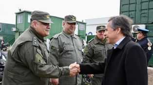 El ministro de Transporte Diego Giuliano participó de la inauguración de la nueva base móvil de Gendarmería en Rosario.