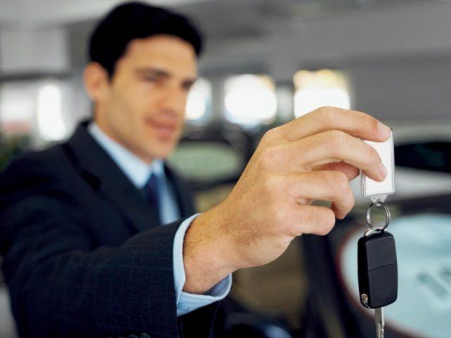 Lo condenan por vender el auto sin avisarle a su ex