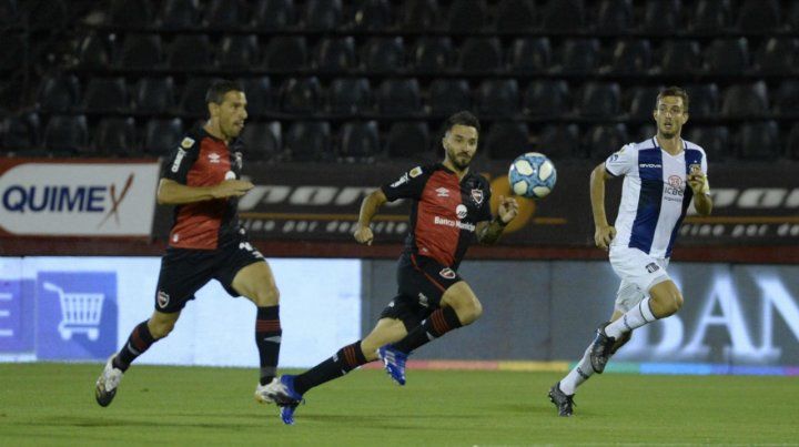 Newells no aprovechó las ventajas y terminó empatando con Talleres