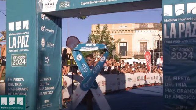 Flavio Morandini ganó la categoría mayor del Triatlón de La Paz