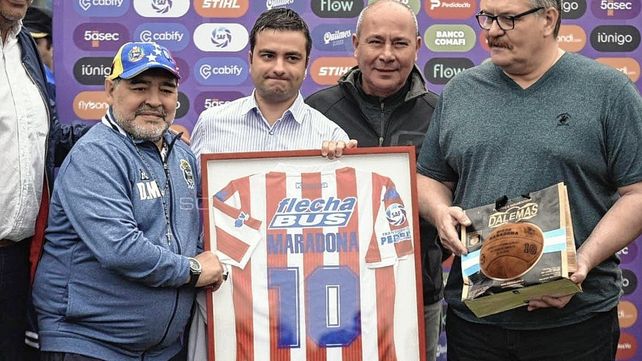 La dedicatoria especial de Unión para Diego Maradona