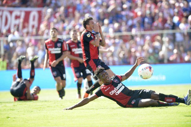 Reasco por el piso. Newells no pudo con Unión y cayó por la mínima diferencia.&nbsp;